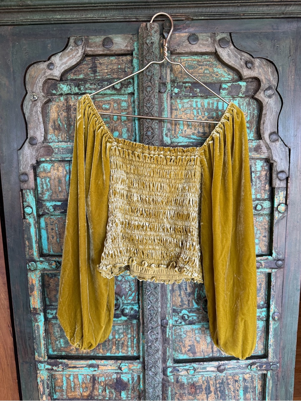 ANTHROPOLOGIE Golden velvet puff sleeve smocked bodice romantic long sleeve crop - Picture 6 of 15